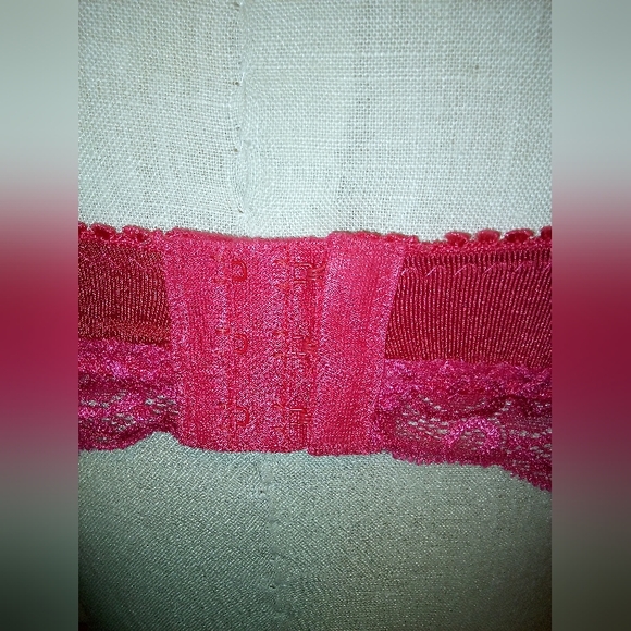🩲Nwot black fuchsia by secret lace LLC red lace push-up padded bra 36B - Picture 9 of 15